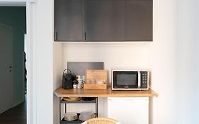 Happy Travelers Apartment By Holiday Solutions